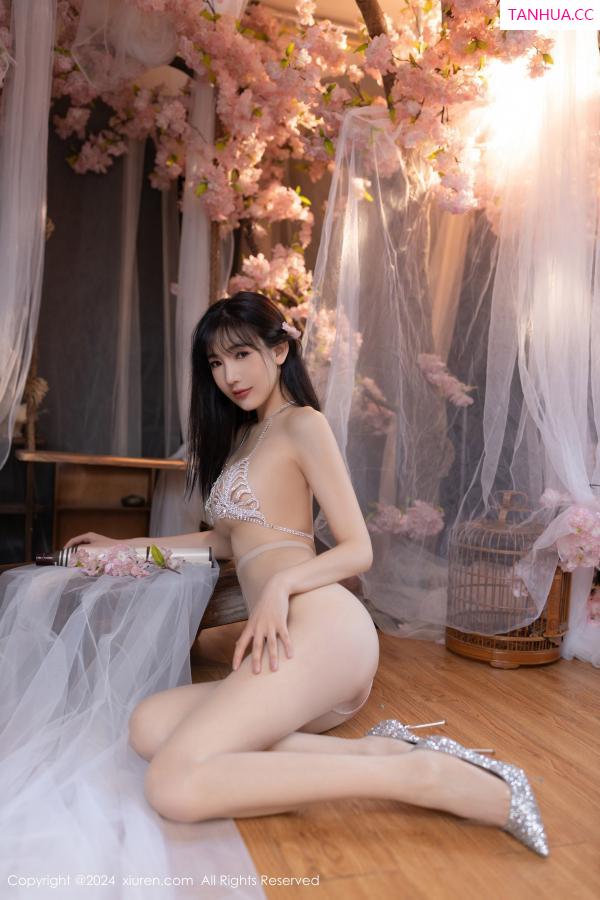 陆萱萱  [XiuRen]高清写真图 2024.07.04 No.8807 陆萱萱 性感美腿第46张图片